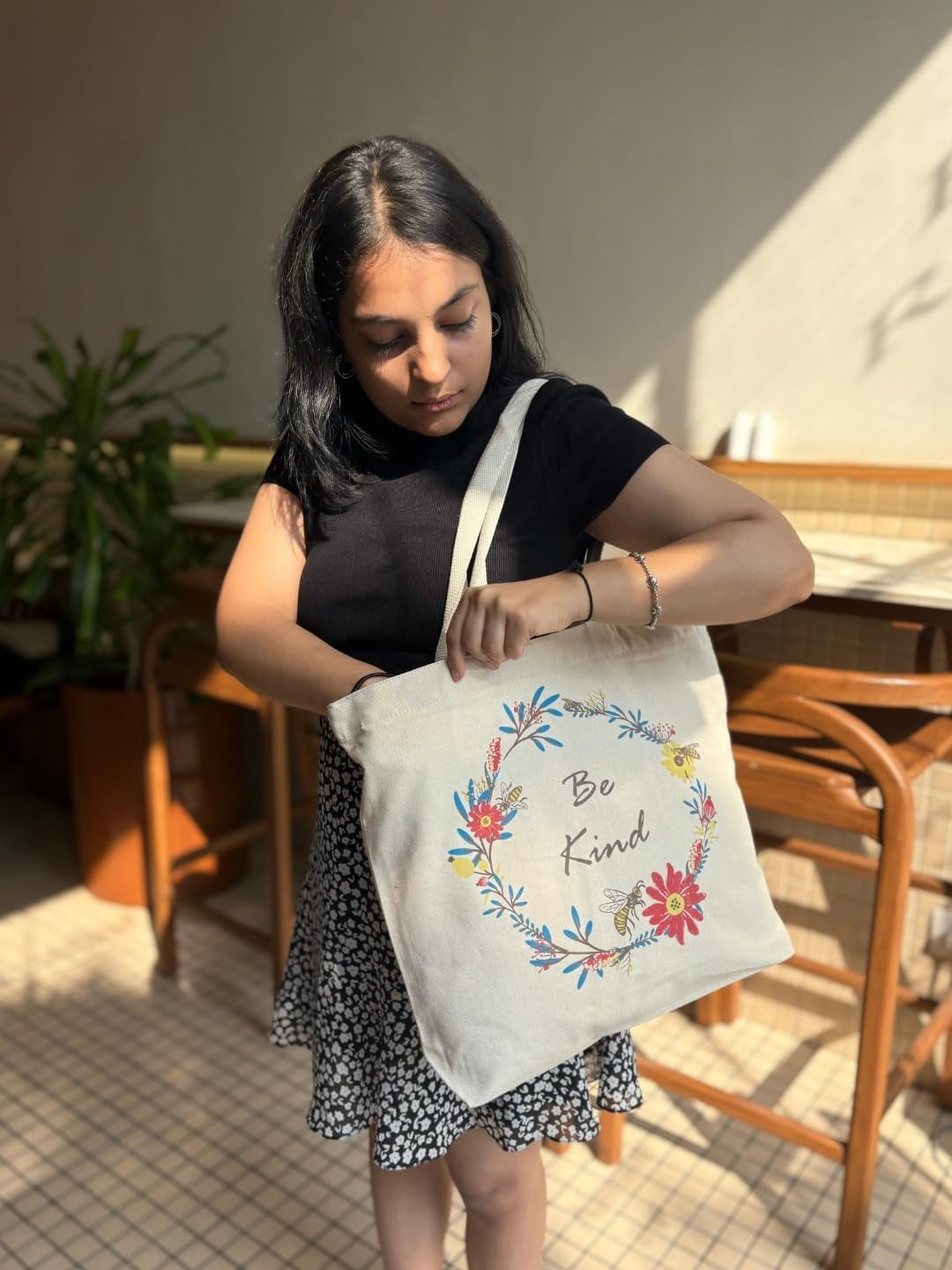 Canvas Tote Bag with Zipper, Eco-Friendly Large Travel Tote Bags for Women for Shopping, Work & Beach